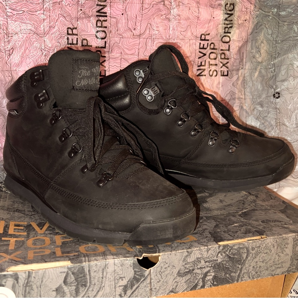 NIB The North Face Back to Berkeley Redux Leather boots size 10.5 men’s